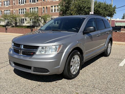 Used 2017 Dodge Journey SE FWD image 25