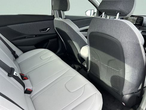 New 2026 Hyundai Elantra Limited FWD image 16