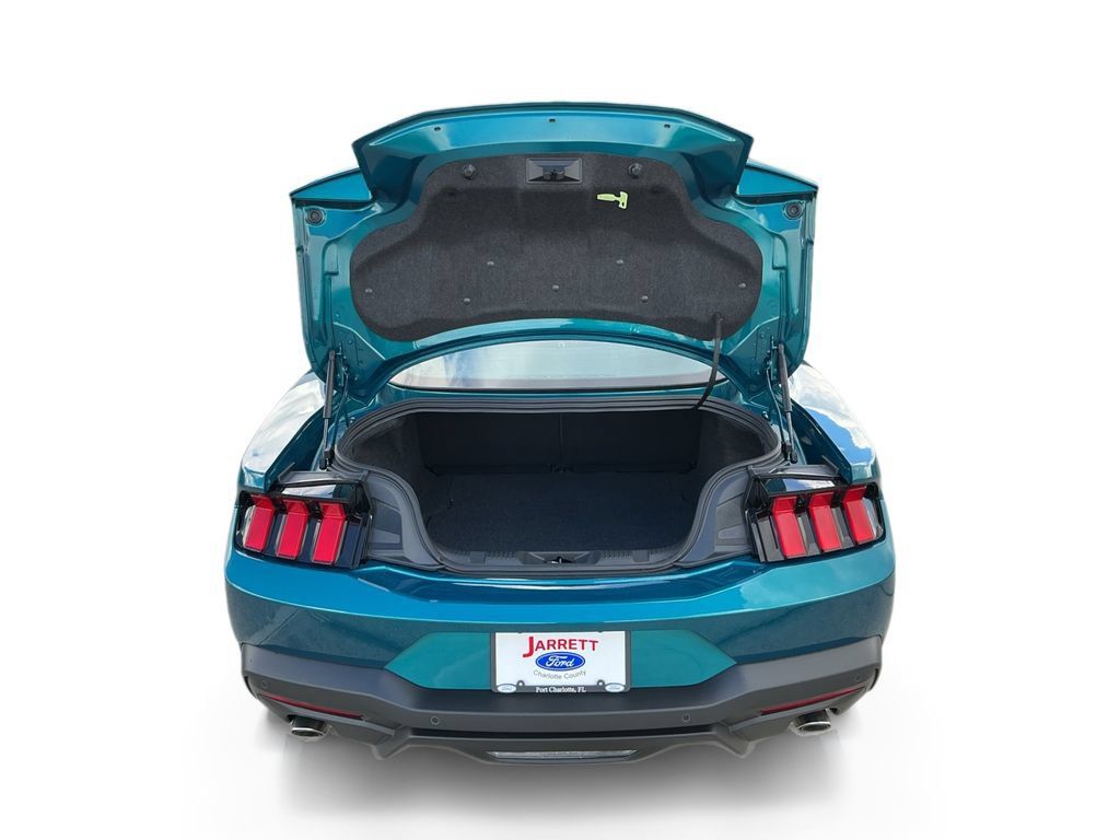 Used 2026 Ford Mustang Coupe RWD image 9