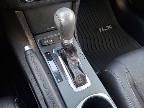 Certified 2021 Acura ILX w/ Premium Package image 15