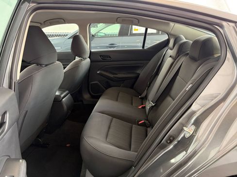 Used 2025 Nissan Altima 2.5 SV image 36