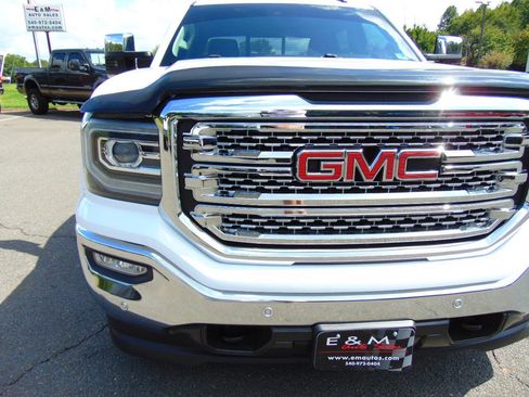 Used 2018 GMC Sierra 1500 SLT AWD/4WD image 38