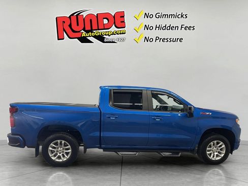 Used 2022 Chevrolet Silverado 1500 RST w/ Z71 Off-Road Package AWD/4WD image 6