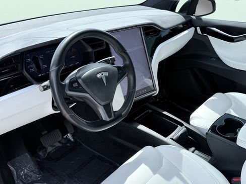 Used 2020 Tesla Model X Long Range AWD/4WD image 26