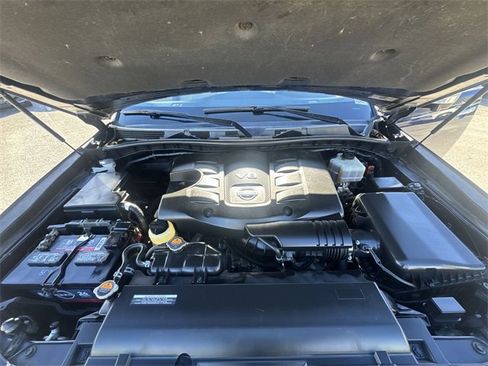 Used 2019 Nissan Armada Platinum w/ Captain's Chairs Package image 32