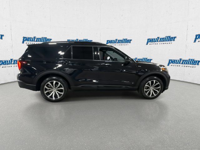 Certified 2025 Ford Explorer ST-Line AWD/4WD image 12