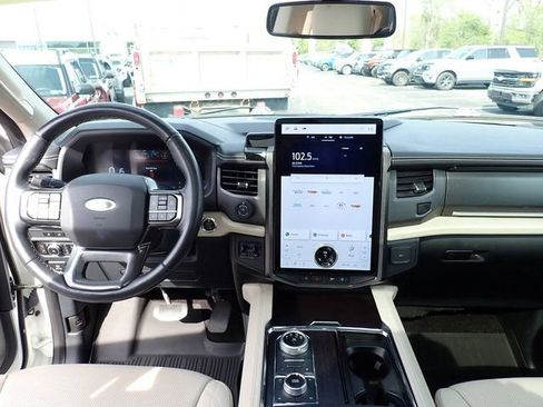Certified 2023 Ford Expedition Max Platinum AWD/4WD image 22