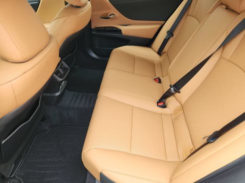 Certified 2024 Lexus ES 350 w/ Premium Package FWD image 30