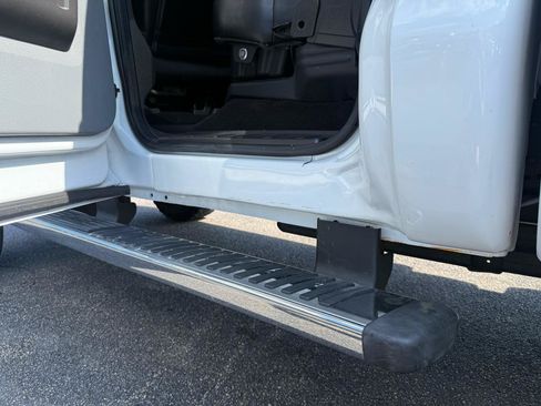 Used 2011 Ford F350 XLT w/ Chrome Pkg AWD/4WD image 27