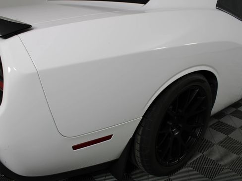 Used 2017 Dodge Challenger SRT Hellcat image 28