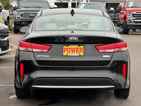 Used 2017 Kia Optima Premium w/ Hybrid Convenience Package FWD image 5