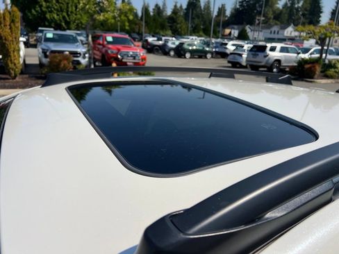 Used 2025 Subaru Crosstrek 2.5i Premium AWD/4WD image 15