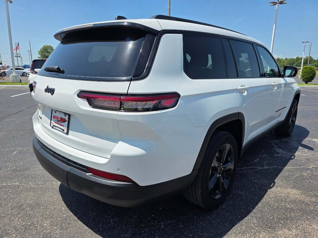 Used 2023 Jeep Grand Cherokee L Laredo AWD/4WD image 6