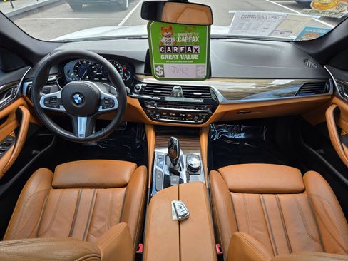 Used 2019 BMW 530e w/ M Sport Package RWD image 41