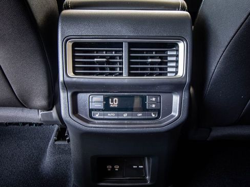 New 2026 Volkswagen Atlas SEL AWD/4WD image 32