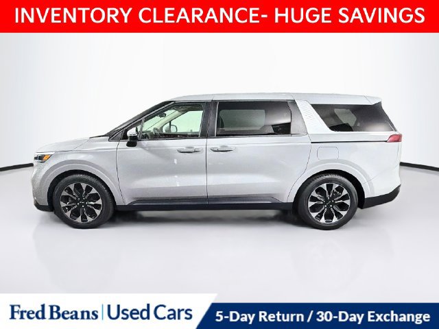 Used 2024 Kia Carnival EX FWD image 5