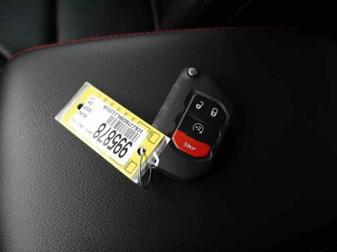 Used 2024 Jeep Gladiator Rubicon image 35