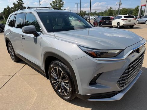 Certified 2026 Toyota Grand Highlander AWD Hybrid image 7