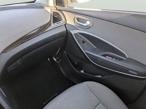 Used 2017 Hyundai Santa Fe Sport FWD image 14
