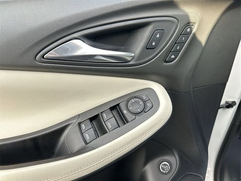 Used 2021 Buick Encore GX Essence w/ Advanced Technology Package image 13