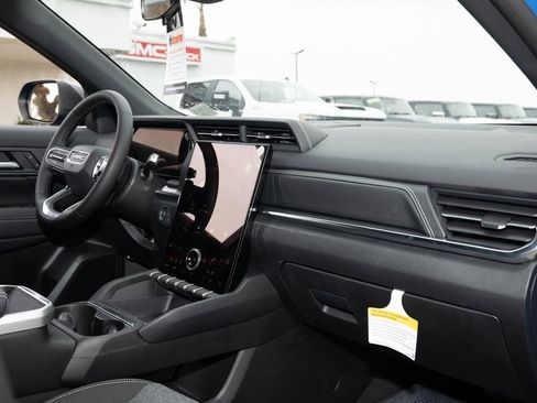 Used 2025 GMC Terrain Elevation image 32