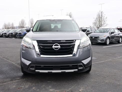 Certified 2023 Nissan Pathfinder Platinum w/ Cargo Package image 3