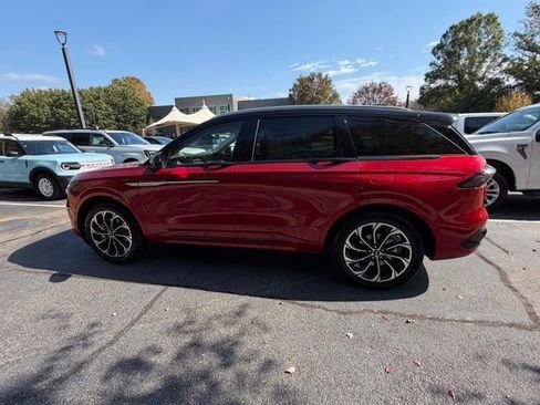 New 2026 Lincoln Nautilus Reserve image 4