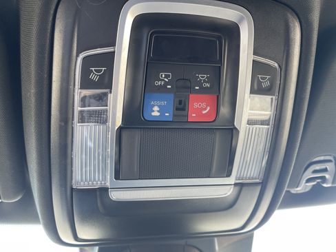 Used 2024 RAM 1500 Laramie RWD image 32