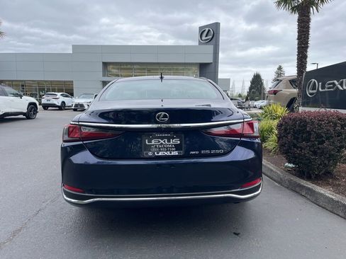 Certified 2023 Lexus ES 250 w/ Premium Package AWD/4WD image 7