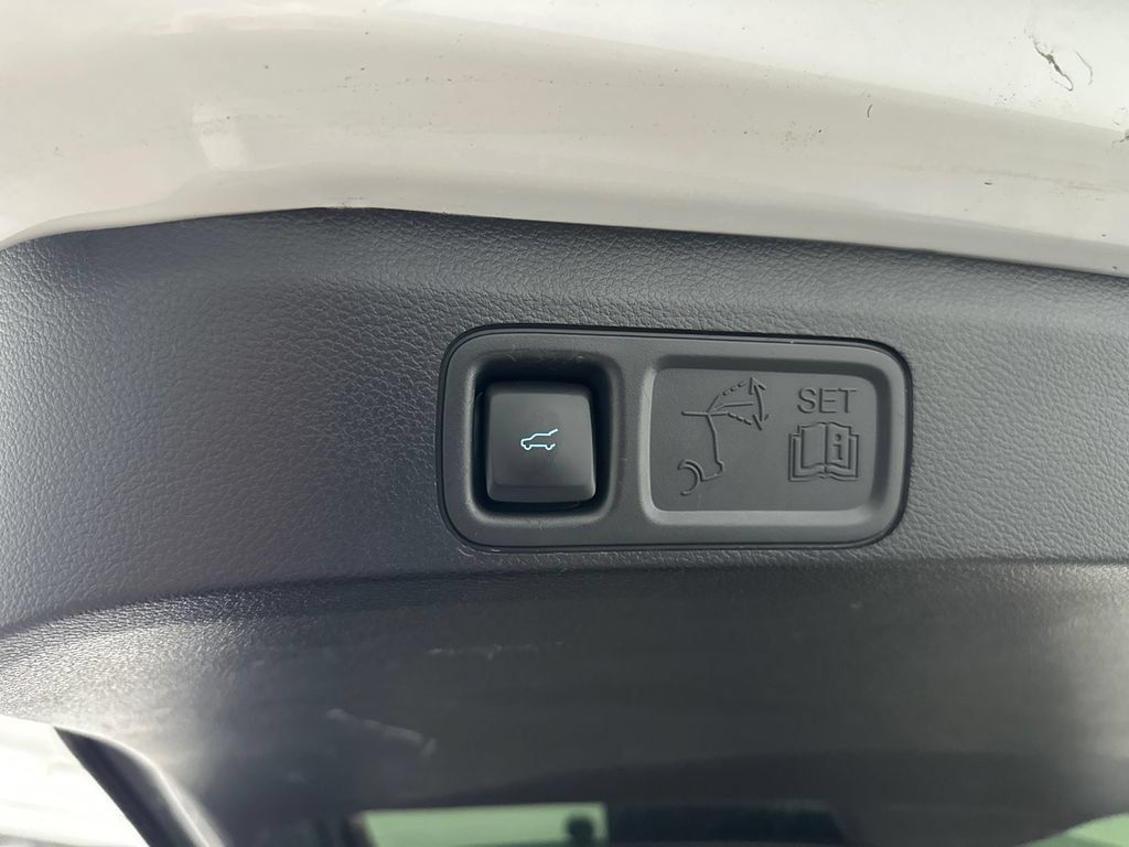 Used 2024 Ford Expedition Limited AWD/4WD image 22