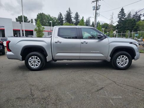 New 2026 Toyota Tundra SR5 AWD/4WD image 8