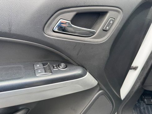 Used 2022 Chevrolet Colorado LT w/ Fleet Safety Package RWD image 11