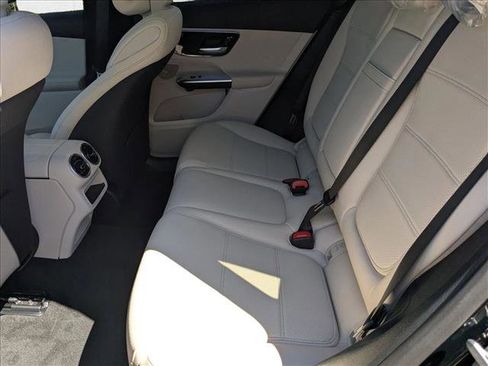 New 2026 Mercedes-Benz GLC 300 4MATIC image 15