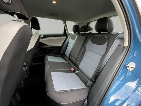 New 2026 Volkswagen Taos S image 21