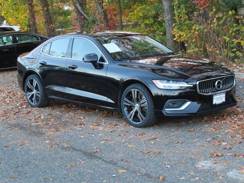 Used 2021 Volvo S60 T6 Inscription image 23