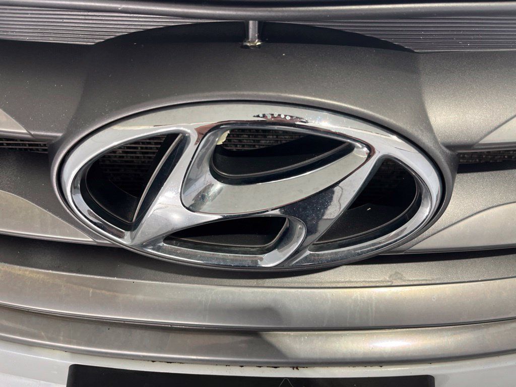 Used 2018 Hyundai Santa Fe Sport AWD/4WD image 34