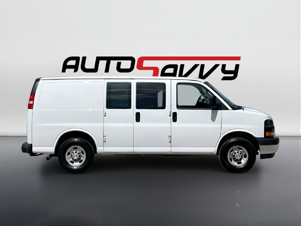 Used 2024 Chevrolet Express 2500 w/ Driver Convenience Package RWD image 8