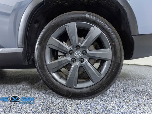 Used 2025 Honda Pilot Sport image 44