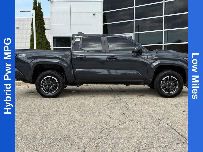 Used 2024 Toyota Tacoma TRD Sport AWD/4WD image 2