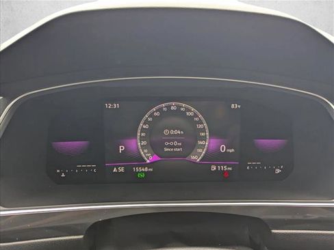 Used 2022 Volkswagen Tiguan SE R-Line FWD image 11