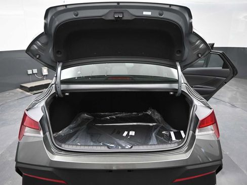 New 2026 Hyundai Elantra SEL Sport FWD image 14