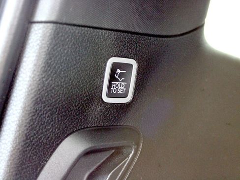 Used 2022 Jeep Grand Wagoneer Series I image 62