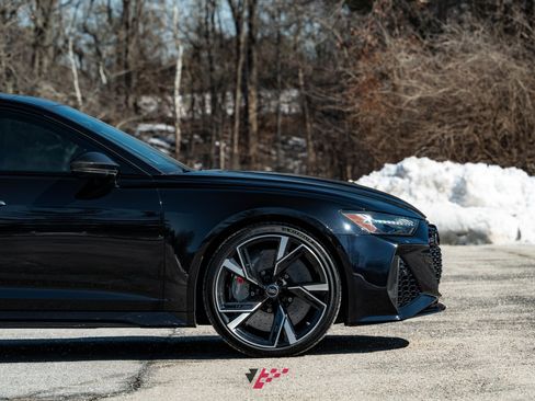 Used 2021 Audi RS 6 w/ Carbon Optic Package image 23