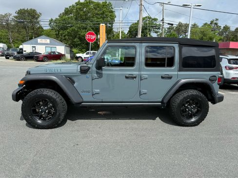 Used 2024 Jeep Wrangler Unlimited AWD/4WD image 7