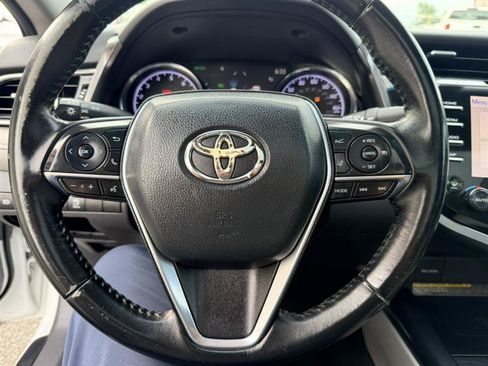 Used 2020 Toyota Camry XLE FWD image 35