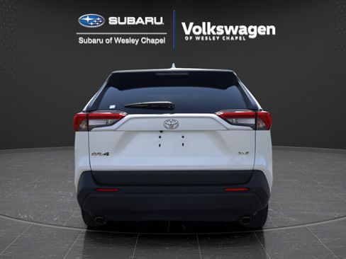 Used 2021 Toyota RAV4 XLE Premium FWD image 7