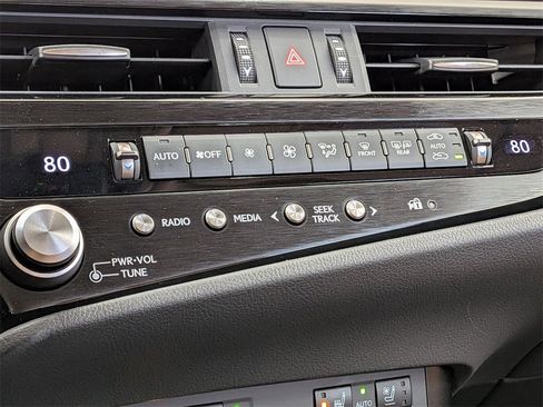 Certified 2024 Lexus ES 300h w/ Premium Package image 26