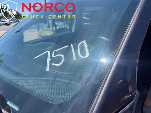 Used 2018 Dodge Journey SE w/ Popular Equipment Group image 20