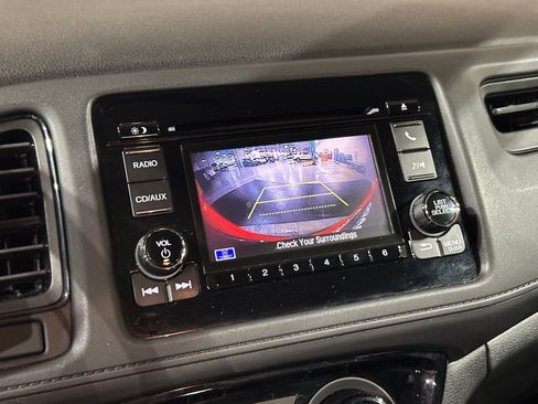 Used 2018 Honda HR-V LX image 23