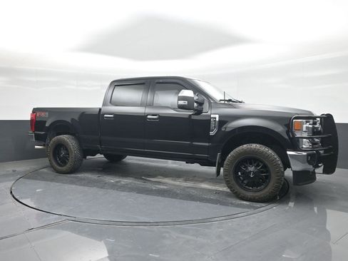 Used 2022 Ford F250 XLT w/ XLT Premium Package image 11